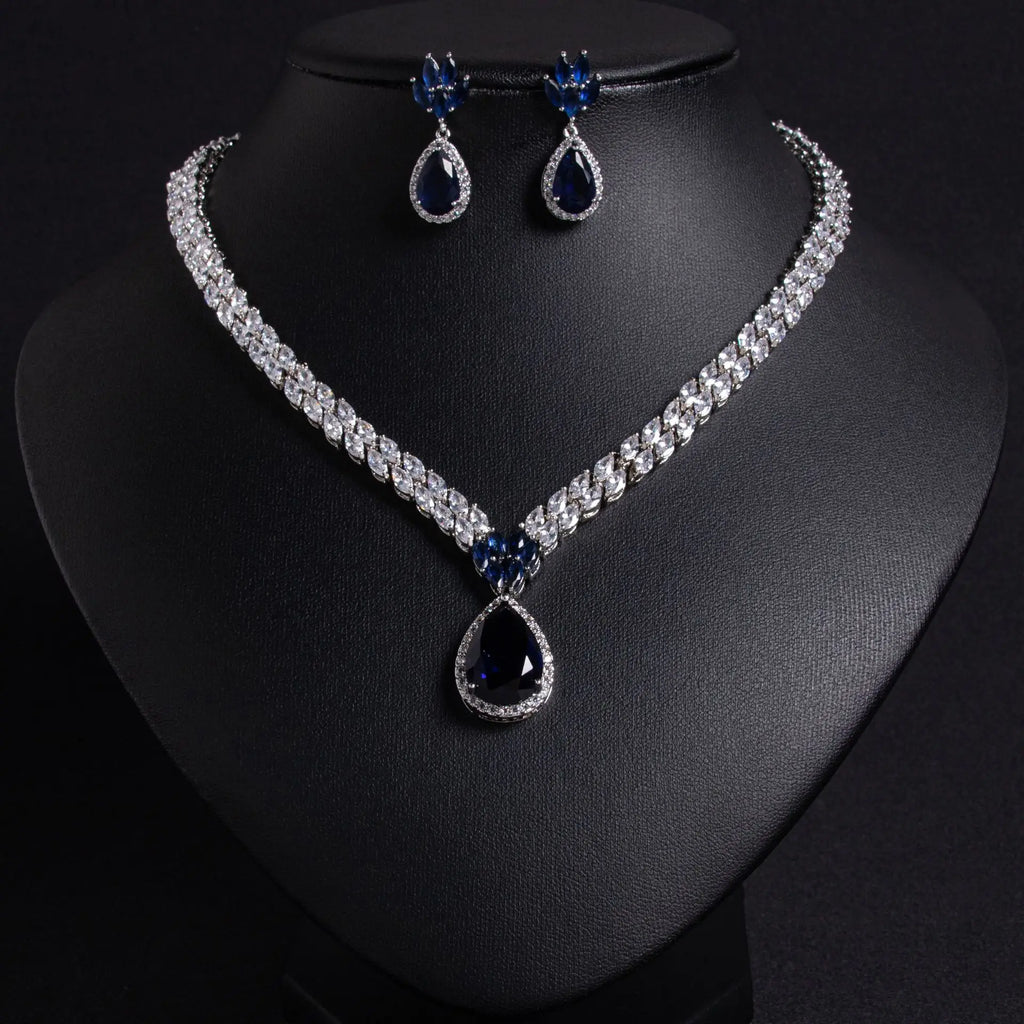 Elegant Teardrop Necklace Set