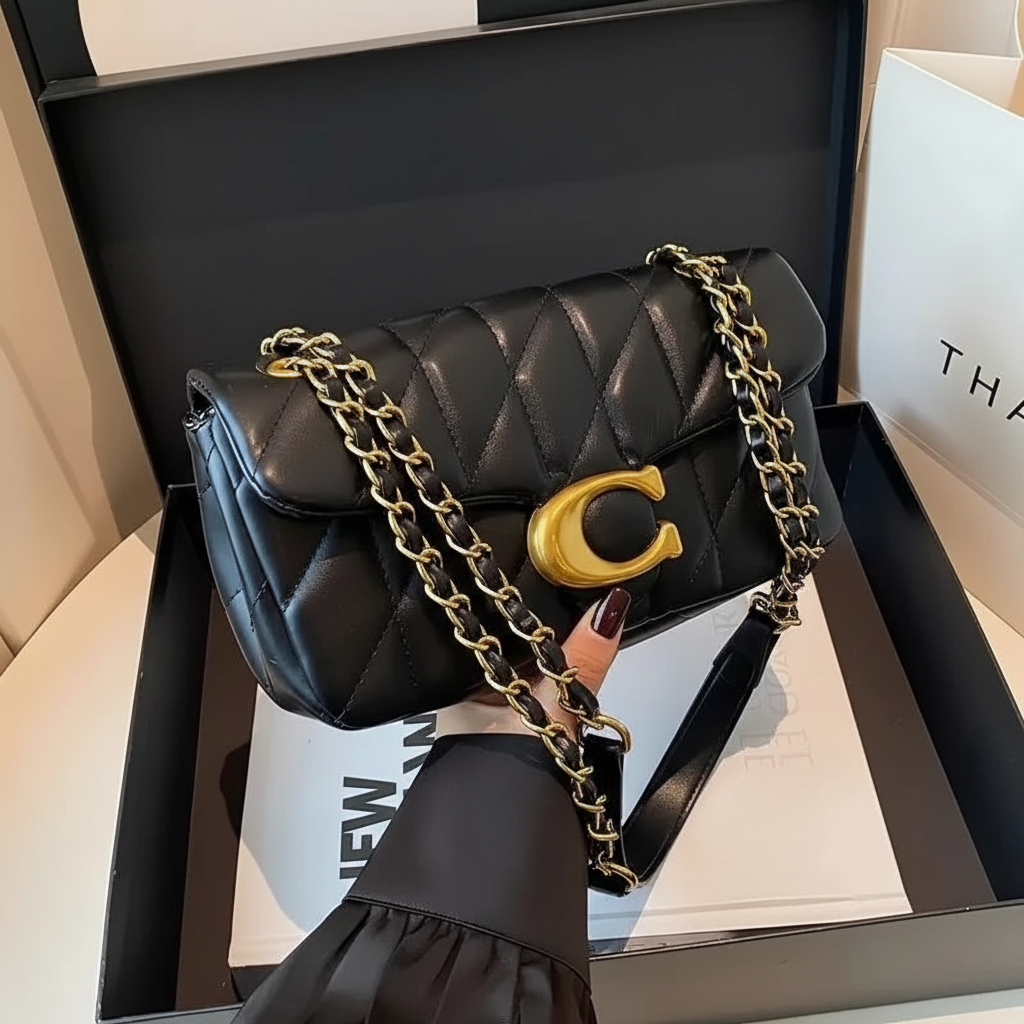 Chic Diamond Chain Shoulder Bag