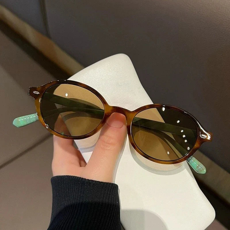 Chic Vintage Oval Sunglasses