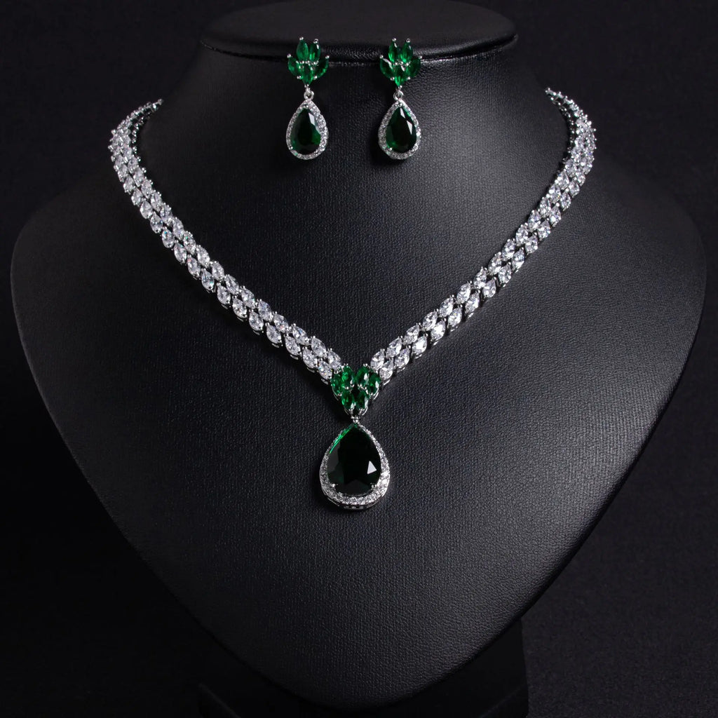 Elegant Teardrop Necklace Set