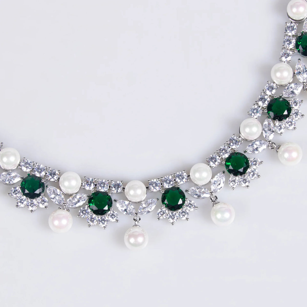 Glamorous Pearl Jewelry Set