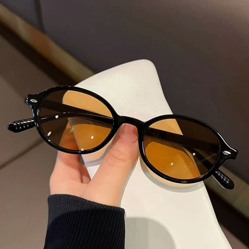 Chic Vintage Oval Sunglasses